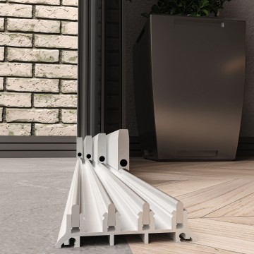 4 railsysteem wit met getint glas van 3000 tot 4000 mm breed met totale hoogte van 1970 mm tot 2700 mm