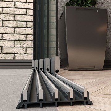 5 railsysteem antraciet met helder glas van 4000 tot 5000 mm breed met totale hoogte van 1970 mm tot 2700 mm