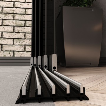 5 railsysteem zwart met getint glas van 4000 tot 5000 mm breed met totale hoogte van 1970 mm tot 2700 mm