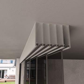 5 railsysteem wit met helder getint van 4000 tot 5000 mm breed met totale hoogte van 1970 mm tot 2700 mm