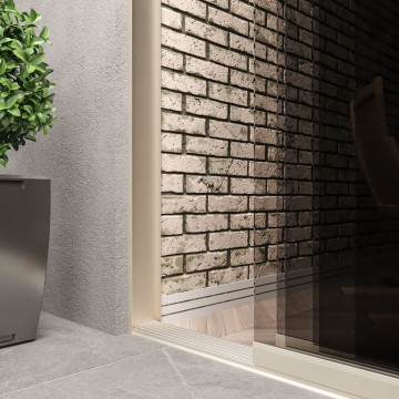 6 railsysteem creme met getint glas van 5000 tot 6000 mm breed met totale hoogte van 1970 mm tot 2700 mm