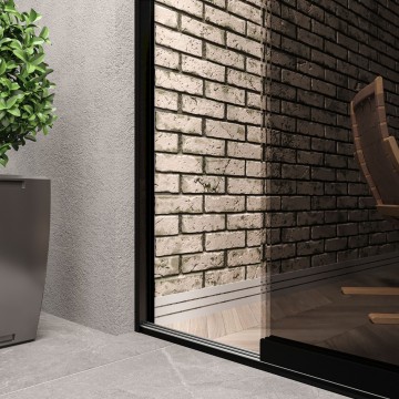 6 railsysteem zwart met getint glas van 5000 tot 6000 mm breed met totale hoogte van 1970 mm tot 2700 mm