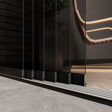 6 railsysteem zwart met getint glas van 5000 tot 6000 mm breed met totale hoogte van 1970 mm tot 2700 mm