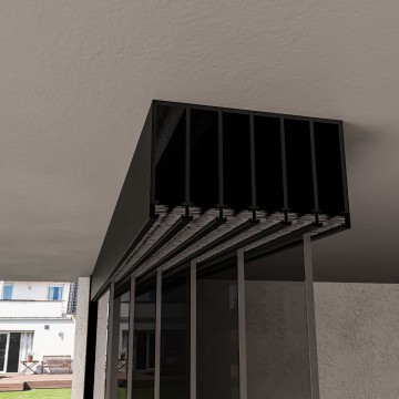 6 railsysteem zwart met getint glas van 5000 tot 6000 mm breed met totale hoogte van 1970 mm tot 2700 mm