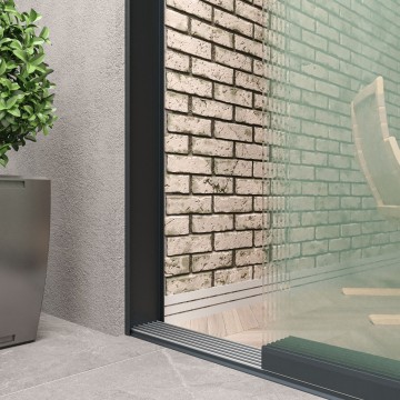 7 railsysteem antraciet met helder glas van 6000 tot 7000 mm breed met totale hoogte van 1970 mm tot 2700 mm