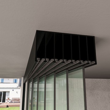 7 railsysteem zwart met helder glas van 6000 tot 7000 mm breed met totale hoogte van 1970 mm tot 2700 mm