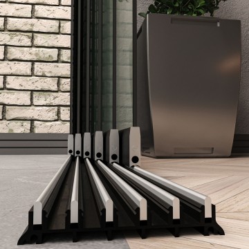 5 railsysteem zwart met helder glas van 2000 tot 3000 mm breed met totale hoogte van 1970 mm tot 2700 mm